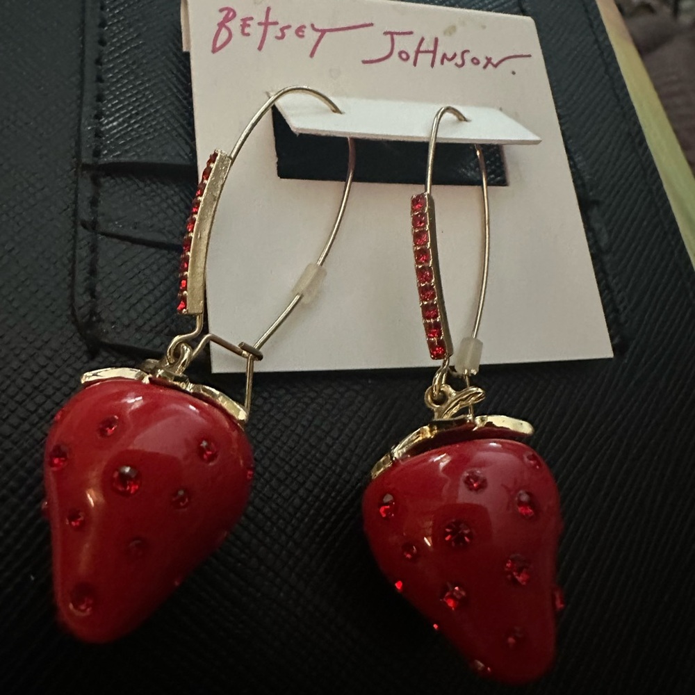 Betsey Johnson Baby Cakes  Red Strawberry Resin Earrings‎ NWT - Picture 3 of 10